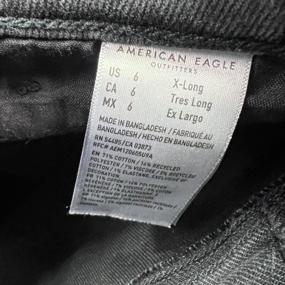 |•AMERICAN EAGLE•| Black Mom Jean Stretch Denim Size 6 - Picture 6 of 6